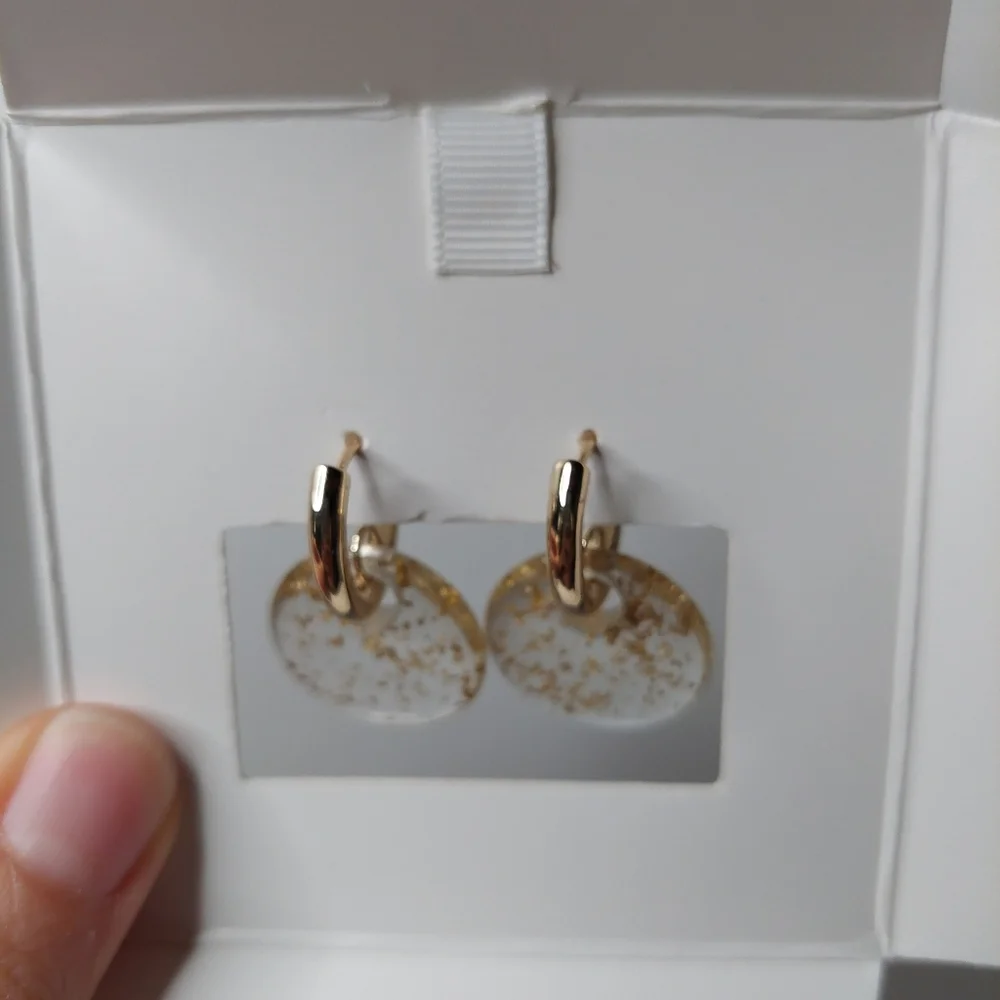 NEW Christian Siriano New York Clear Round Drop Earing With Gold Specks!  1 1/4" - Picture 5 of 6